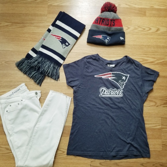 New England Patriots T Shirt by NFL Team Apparel - Picture 1 of 3